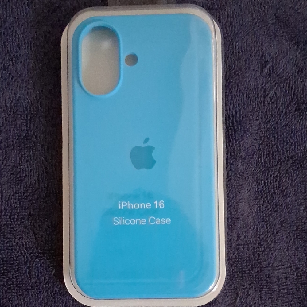 iPhone 16 Silicone Case - Blue